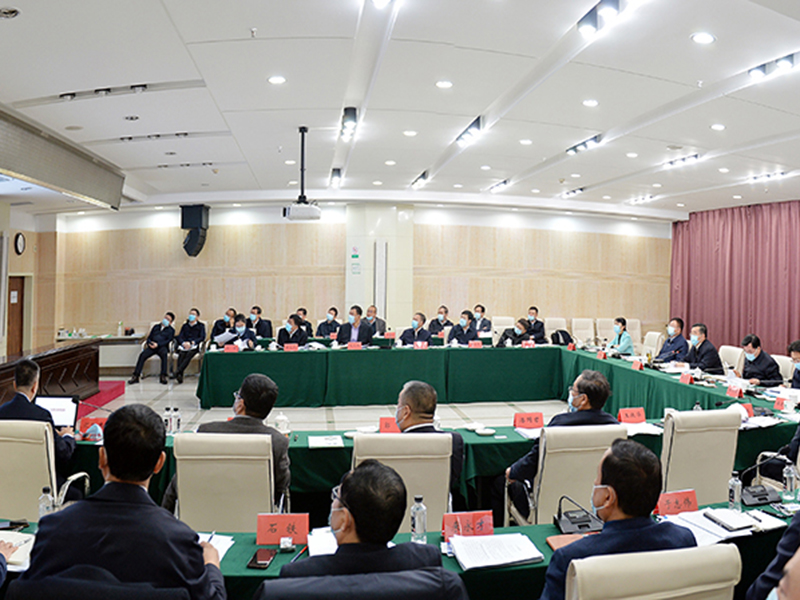 陳海波在省委農(nóng)辦、省農(nóng)業(yè)農(nóng)村廳調(diào)研時(shí)強(qiáng)調(diào)：進(jìn)一步提振精氣神 推進(jìn)鄉(xiāng)村振興 